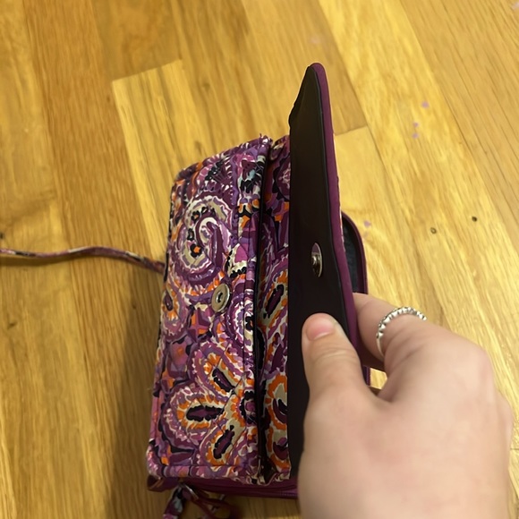 Vera Bradley wristlet/Crossbody perfect condition - Picture 4 of 4